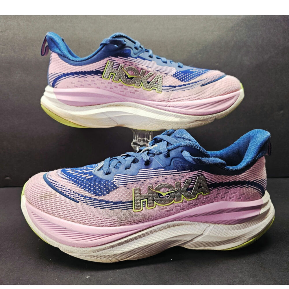 Hoka Women 9.5 Comfy footwear//